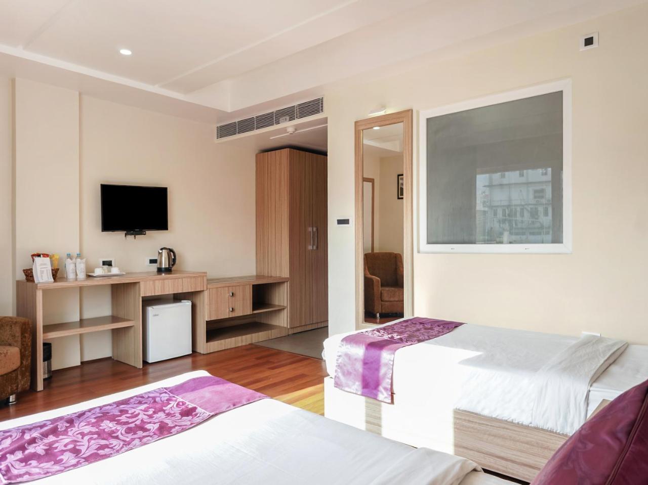 Treebo Tryst The Kalyaniz Guwahati Exterior foto